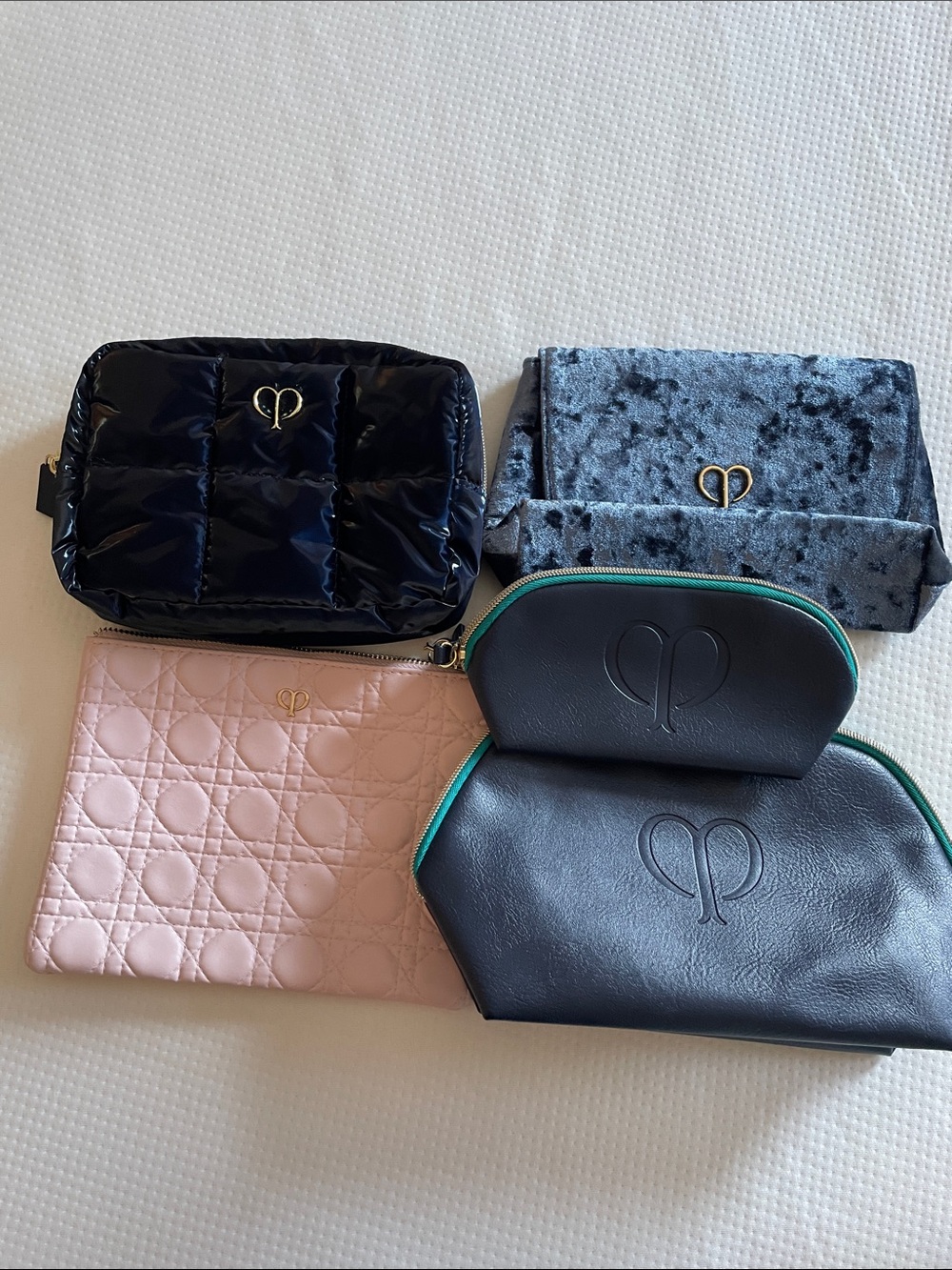 All new cle de peau 5 variety Cosmetic Pouch Set with Velvet Case